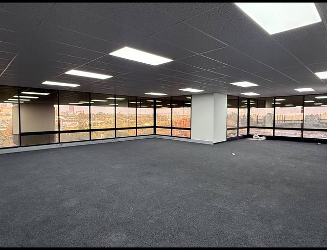835M² OFFICE TO LET IN BRAAMFONTEIN WERF